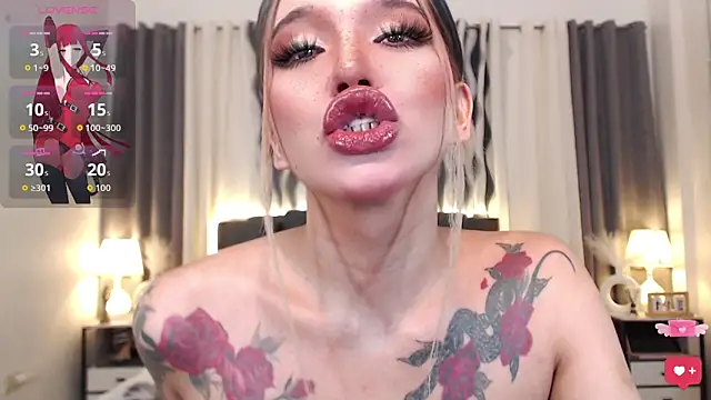 Evalyn Shemale online show from 03-11-26, 01:33