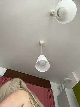 x elena x online show from 05-07-26, 08:31
