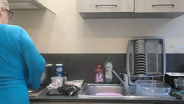 Snapshot of lilie69 chatting on 10-02-25, 04:58 lilie69 online show from 10-02-25, 04:58