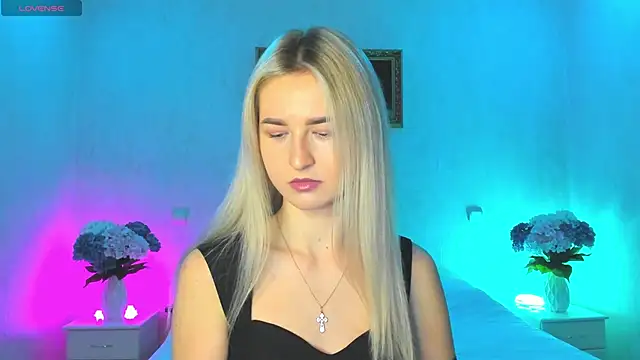 AnnaCarrera online show from 12-17-24, 08:43