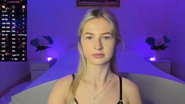 AnnaCarrera online show from 12-18-25, 08:04