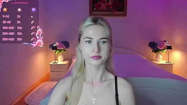 AnnaCarrera online show from 06-15-26, 07:49
