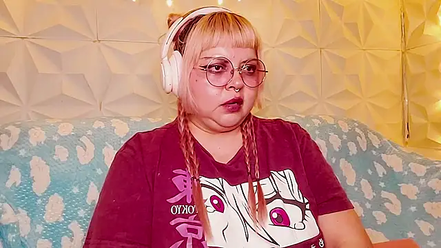 Satyn doll online show from 05-15-26, 11:12