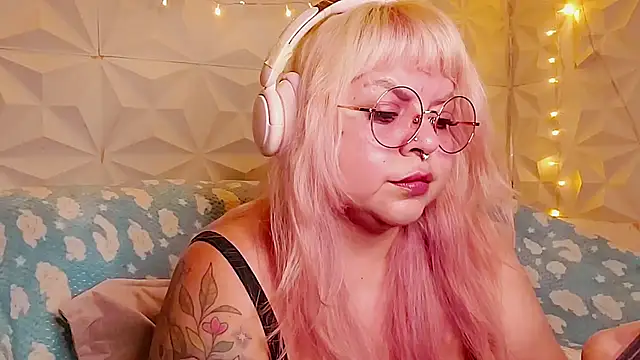 Satyn doll online show from 06-12-26, 11:25