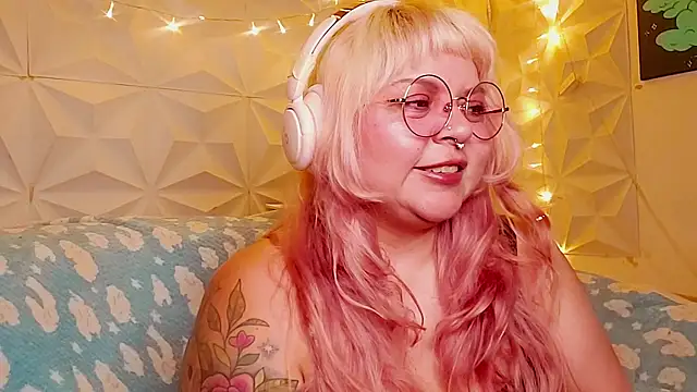 Satyn doll online show from 06-17-26, 12:02