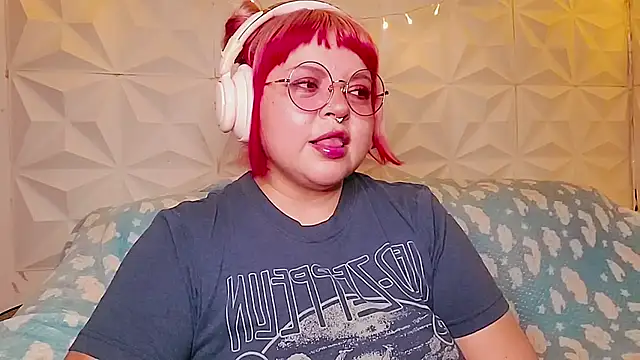 Satyn doll online show from 06-19-26, 10:24