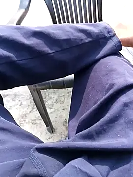 Snapshot of indianguy21 chatting on 02-01-25, 05:49 indianguy21 online show from 02-01-25, 05:49