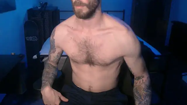 Snapshot of SexxxyLouis chatting on 01-02-25, 02:13 SexxxyLouis online show from 01-02-25, 02:13