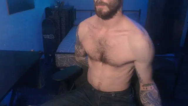 Snapshot of SexxxyLouis chatting on 01-07-25, 09:25 SexxxyLouis online show from 01-07-25, 09:25