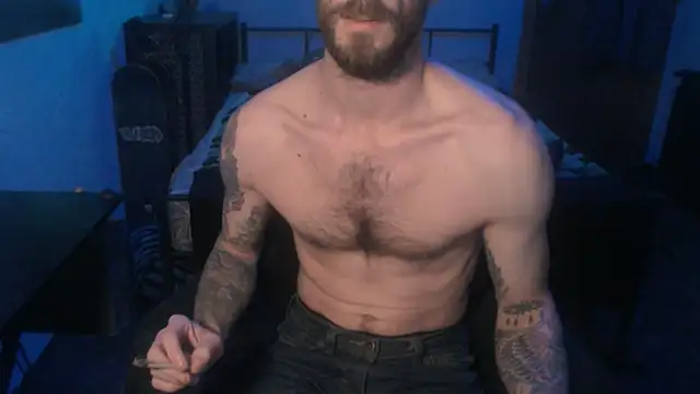 Snapshot of SexxxyLouis chatting on 01-10-25, 10:50 SexxxyLouis online show from 01-10-25, 10:50