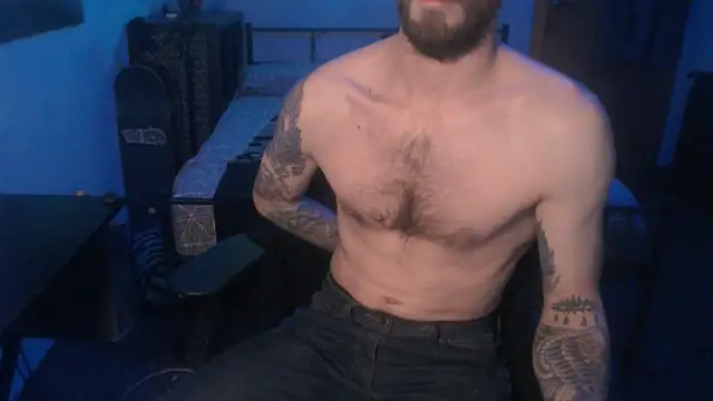 Snapshot of SexxxyLouis chatting on 01-10-25, 01:52 SexxxyLouis online show from 01-10-25, 01:52