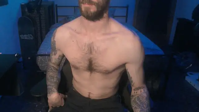 Snapshot of SexxxyLouis chatting on 01-17-25, 08:44 SexxxyLouis online show from 01-17-25, 08:44