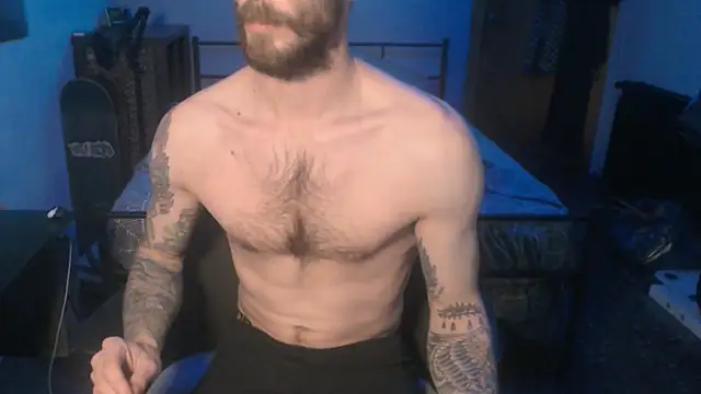 Snapshot of SexxxyLouis chatting on 01-20-25, 01:11 SexxxyLouis online show from 01-20-25, 01:11