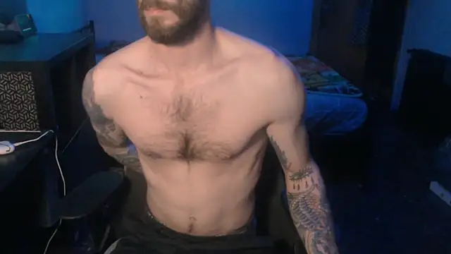 Snapshot of SexxxyLouis chatting on 02-05-25, 08:35 SexxxyLouis online show from 02-05-25, 08:35
