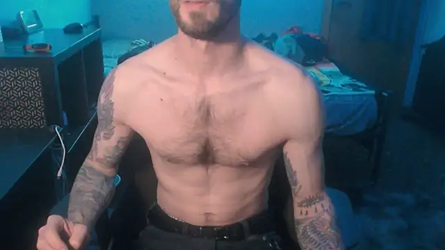 Snapshot of SexxxyLouis chatting on 02-28-25, 08:18 SexxxyLouis online show from 02-28-25, 08:18