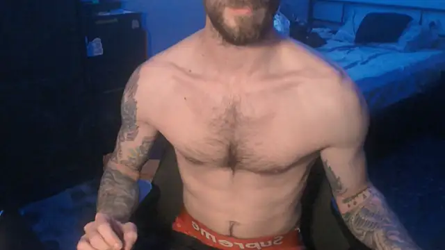 Snapshot of SexxxyLouis chatting on 03-17-25, 08:40 SexxxyLouis online show from 03-17-25, 08:40