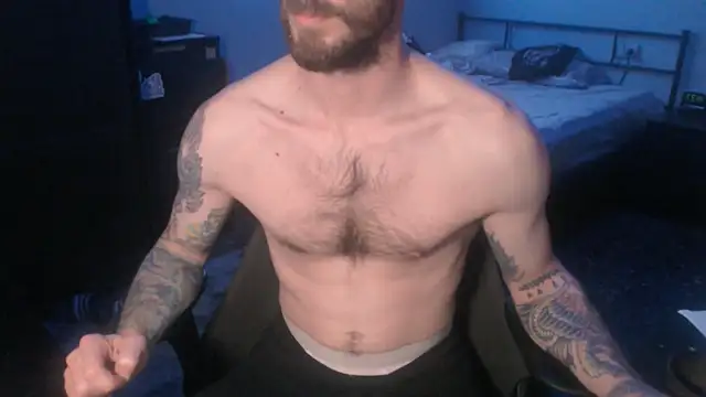 Snapshot of SexxxyLouis chatting on 03-19-25, 01:40 SexxxyLouis online show from 03-19-25, 01:40