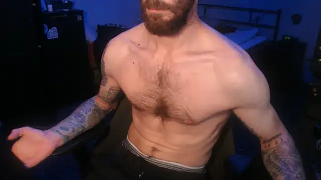 Snapshot of SexxxyLouis chatting on 09-22-25, 07:43 SexxxyLouis online show from 09-22-25, 07:43