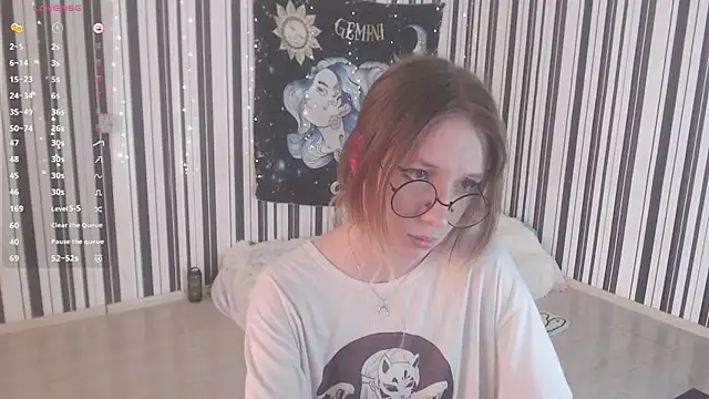 Snapshot of _Hanna_Moon_ chatting on 09-13-25, 11:21 Hanna Moon online show from 09-13-25, 11:21