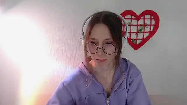 Snapshot of _Hanna_Moon_ chatting on 05-30-26, 05:32 Hanna Moon online show from 05-30-26, 05:32