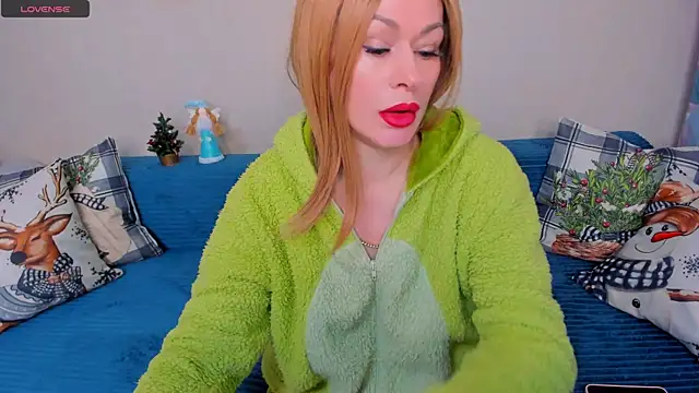 EllenMoore online show from 12-23-25, 03:48