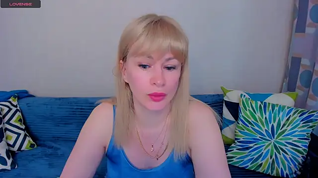 EllenMoore online show from 06-11-26, 03:04