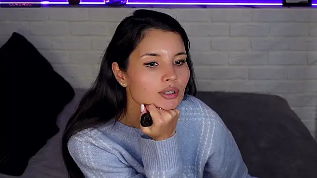 Snapshot of ErikaSoft chatting on 12-14-24, 12:55 ErikaSoft online show from 12-14-24, 12:55