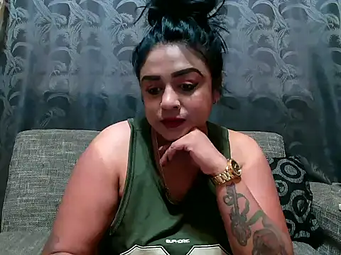 Snapshot of indianishkq7 chatting on 01-04-25, 03:28 indianishkq7 online show from 01-04-25, 03:28