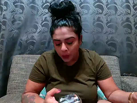 Snapshot of indianishkq7 chatting on 01-31-25, 02:28 indianishkq7 online show from 01-31-25, 02:28