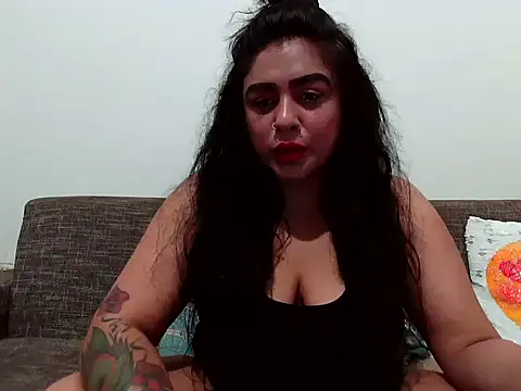 Snapshot of indianishkq7 chatting on 10-14-25, 04:08 indianishkq7 online show from 10-14-25, 04:08