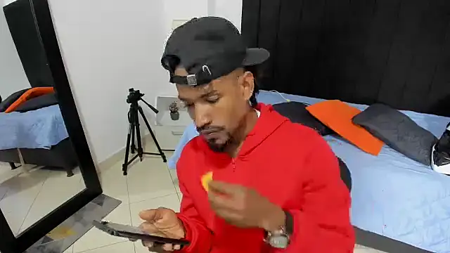 anhtony wayans online show from 10-07-25, 12:41