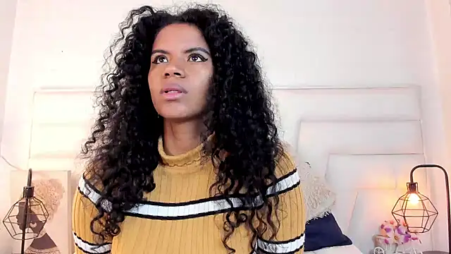 Ellie Alves online show from 12-18-24, 03:00