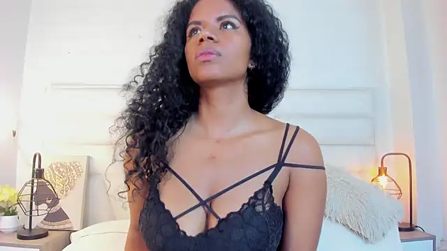 Ellie Alves online show from 12-30-24, 06:16