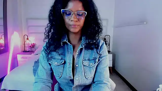 Ellie Alves online show from 01-30-25, 03:08