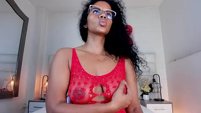 Ellie Alves online show from 02-15-25, 06:23