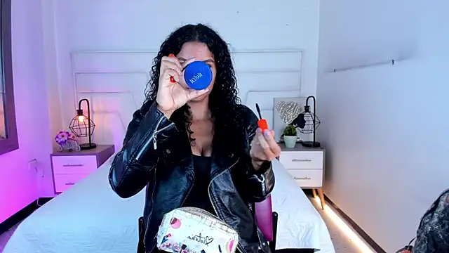 Ellie Alves online show from 02-17-25, 12:59