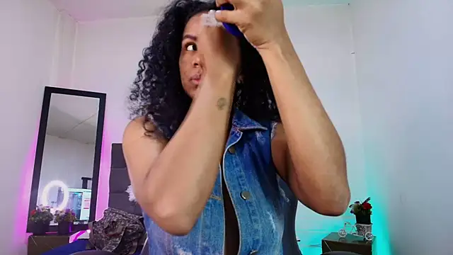 Ellie Alves online show from 09-14-25, 02:49