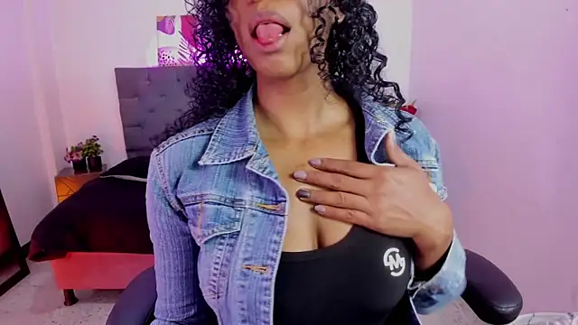 Ellie Alves online show from 11-13-25, 01:21