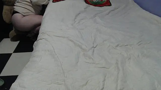 ANGELIQUE KLANE online show from 12-15-24, 08:04