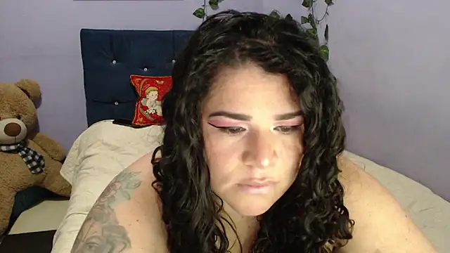 ANGELIQUE KLANE online show from 12-20-24, 01:25