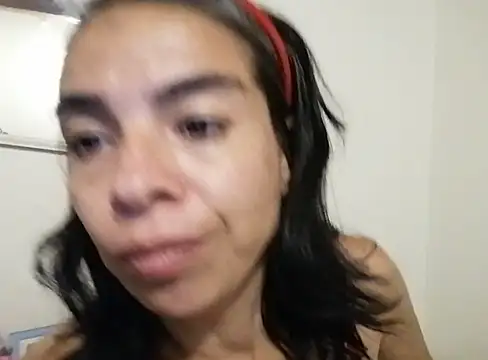 Snapshot of mari657 chatting on 12-05-24, 05:04 mari657 online show from 12-05-24, 05:04