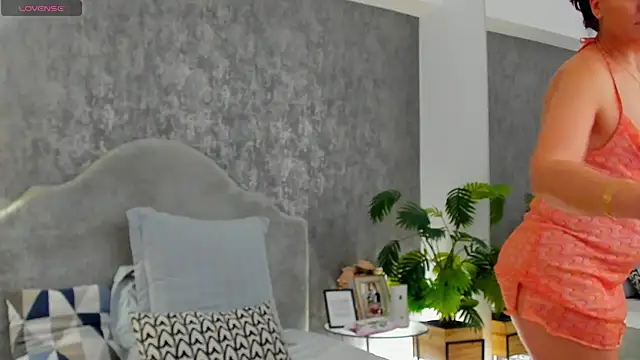 LisaCroft online show from 02-27-26, 07:41