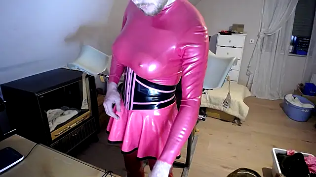 Snapshot of Kinkidani86 chatting on 10-09-25, 05:22 Kinkidani86 online show from 10-09-25, 05:22