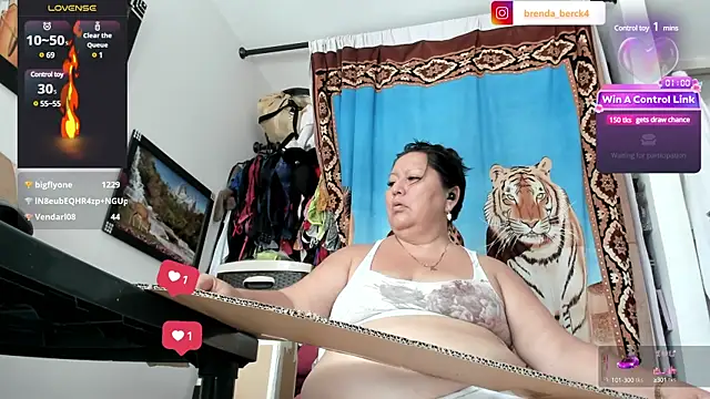 Snapshot of Brenda_Berck_ chatting on 03-04-25, 05:13 Brenda Berck online show from 03-04-25, 05:13