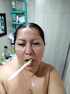 Snapshot of Brenda_Berck_ chatting on 03-11-25, 12:39 Brenda Berck online show from 03-11-25, 12:39