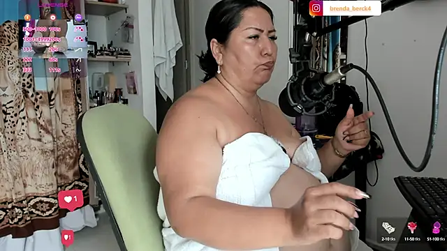 Snapshot of Brenda_Berck_ chatting on 03-11-25, 06:52 Brenda Berck online show from 03-11-25, 06:52