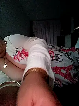 Snapshot of Brenda_Berck_ chatting on 10-10-25, 10:58 Brenda Berck online show from 10-10-25, 10:58