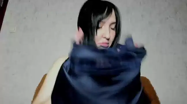 MissGulia online show from 01-14-25, 01:49
