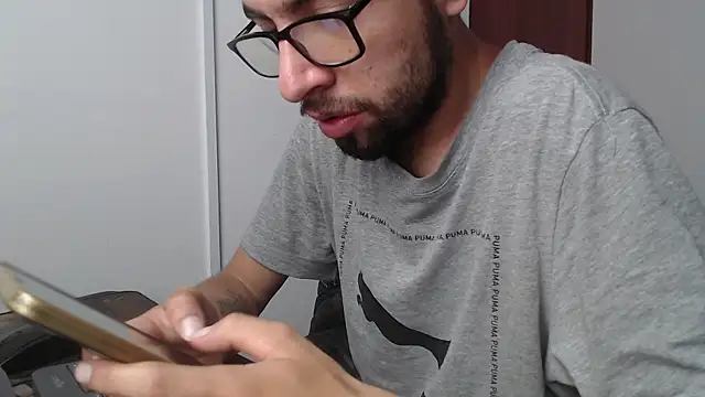 Snapshot of fvckolombianguyy chatting on 02-11-25, 04:46 fvckolombianguyy online show from 02-11-25, 04:46