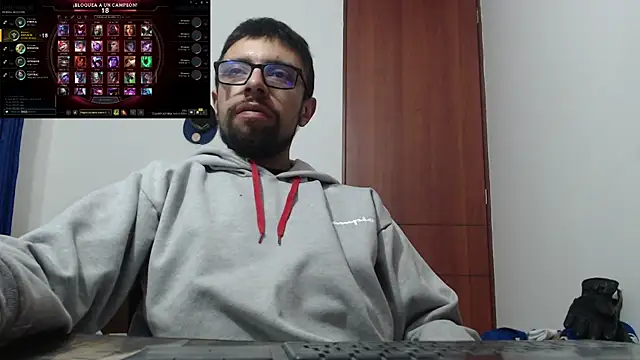 Snapshot of fvckolombianguyy chatting on 02-26-25, 03:53 fvckolombianguyy online show from 02-26-25, 03:53